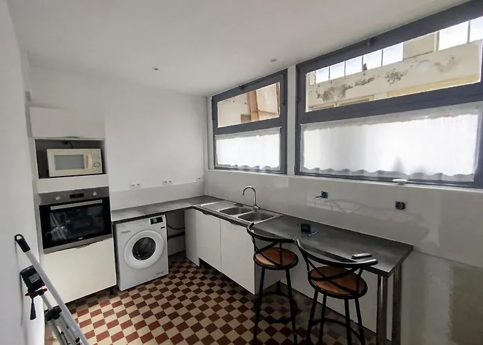 דירה T3 Au 1er Etage Sans Ascenseur Geaune