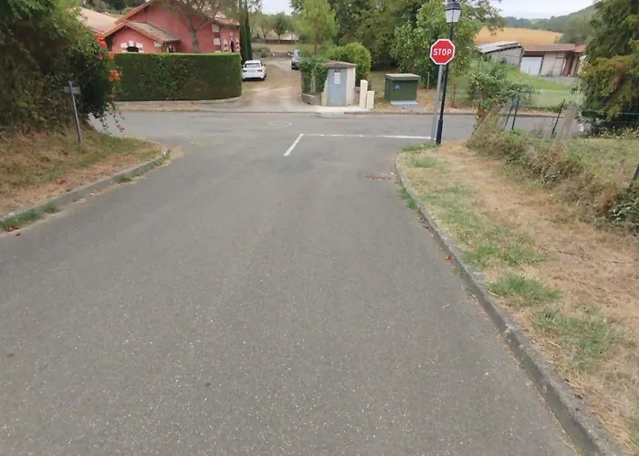 아파트 T3 Au 1er Etage Sans Ascenseur Geaune